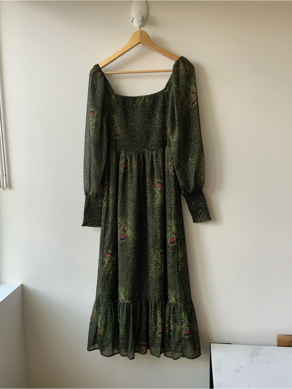 NWT Betsey Johnson Olive Green Animal print leopardLong Sleeve Midi Dress - Med - Picture 6 of 8